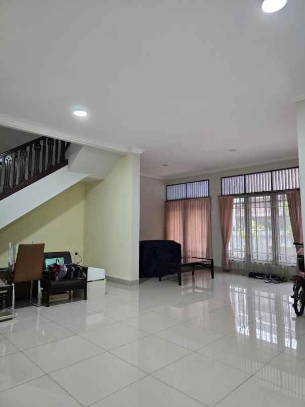 dijual rumah bub di griya inti sentosa
