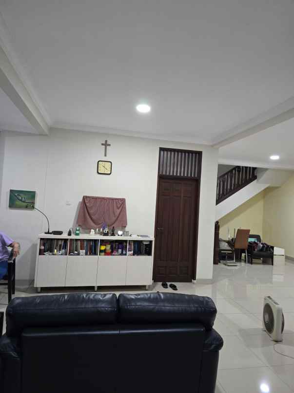 dijual rumah bub di griya inti sentosa