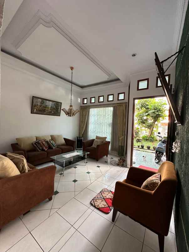 dijual rumah bukit permai cibubur