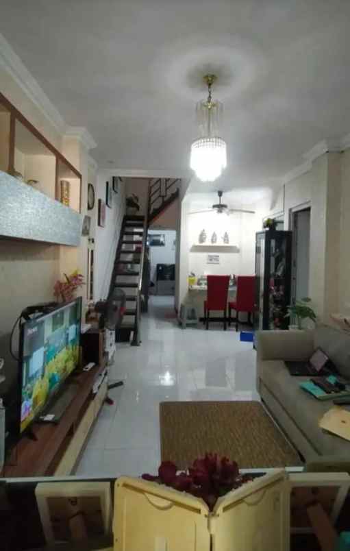 dijual rumah bukit wahid manyaran semarang