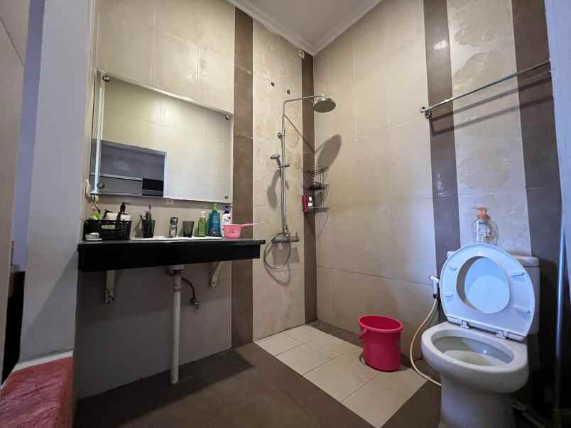 dijual rumah cantik komplek di pamulang