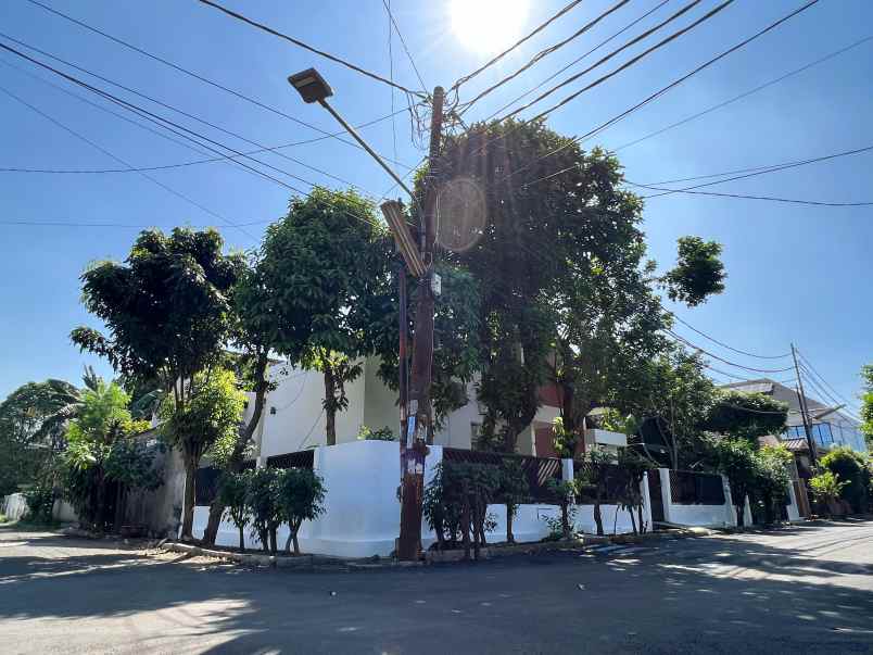 dijual rumah cantik komplek di pamulang