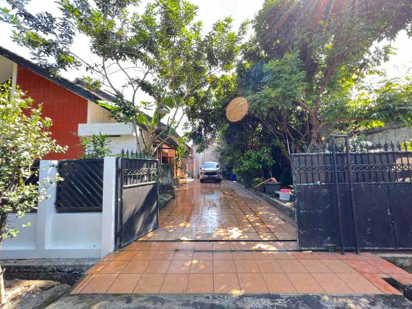 dijual rumah cantik komplek di pamulang
