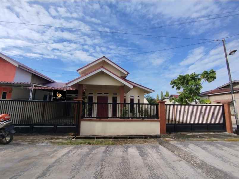 dijual rumah cantik minimalis dekat kampus unri
