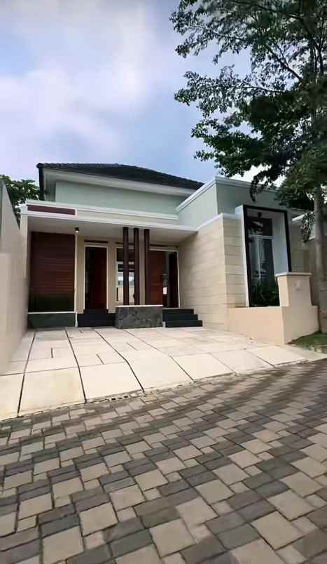 dijual rumah cemorokandang kedungkandang