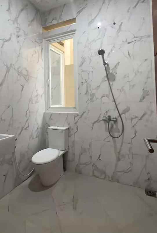 dijual rumah cemorokandang kedungkandang