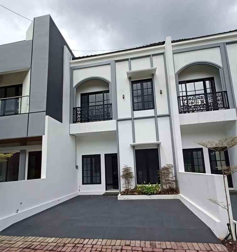 dijual rumah cemorokandang kedungkandang