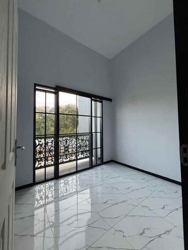 dijual rumah cemorokandang kedungkandang