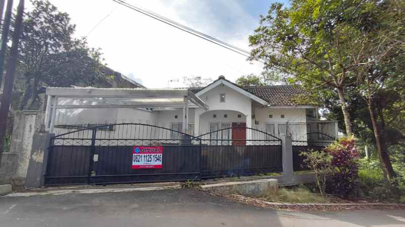 dijual rumah cihanjuang