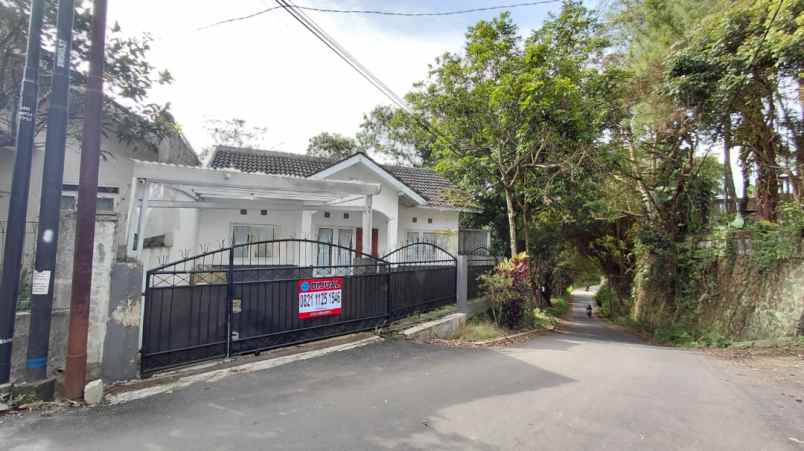 dijual rumah cihanjuang