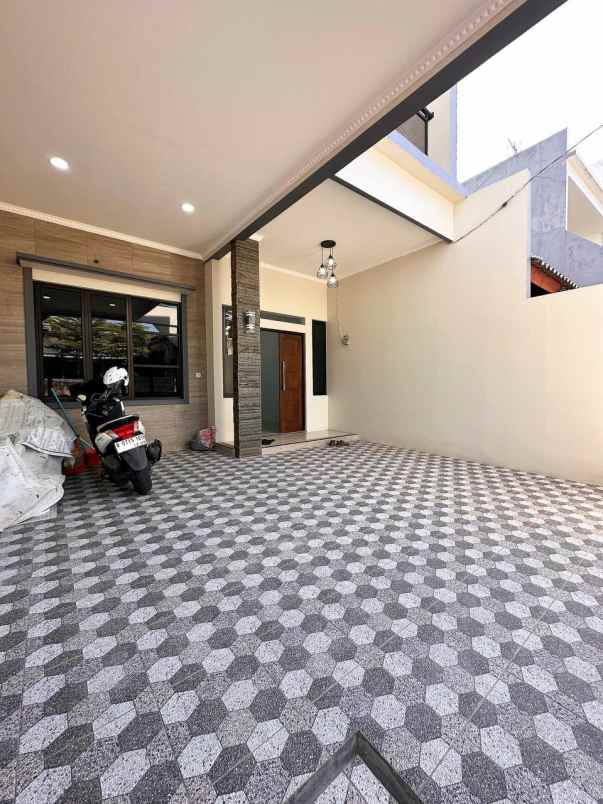 dijual rumah cijantung