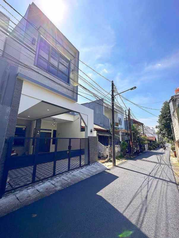 dijual rumah cijantung