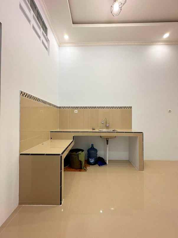 dijual rumah cijantung