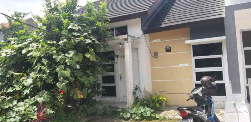 dijual rumah cikaret bogor selatan
