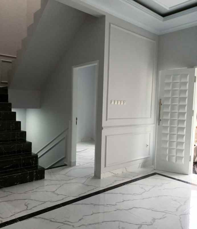 dijual rumah cilandak timur pasar