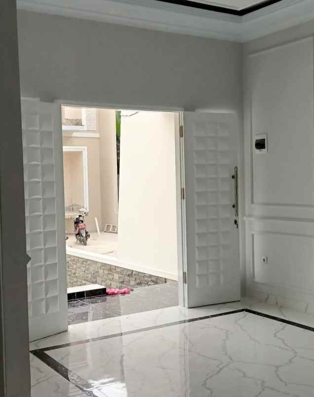 dijual rumah cilandak timur pasar