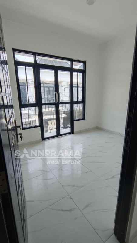 dijual rumah cimanggis