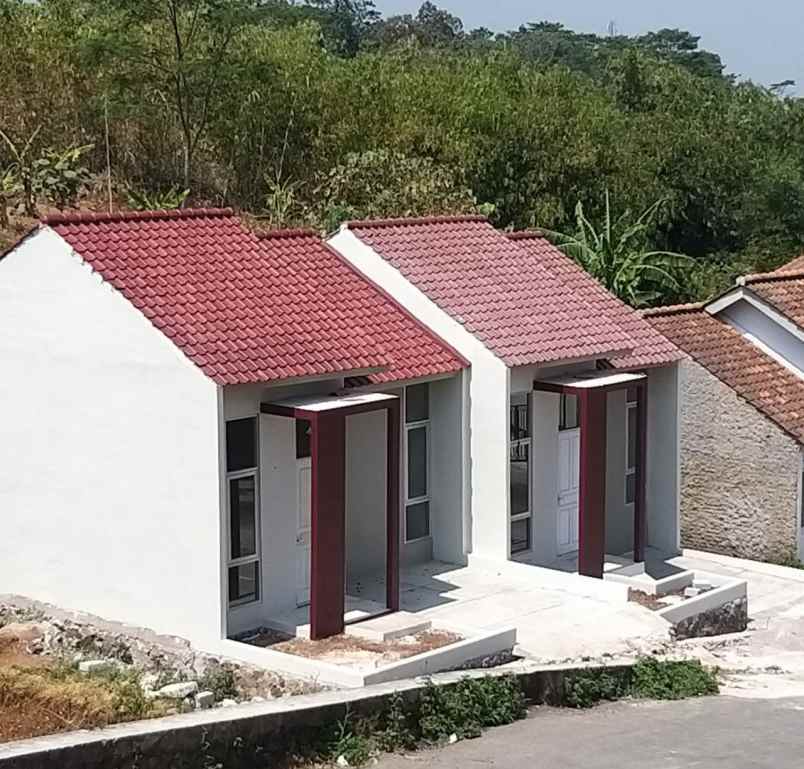 dijual rumah cimanggung parakan muncang