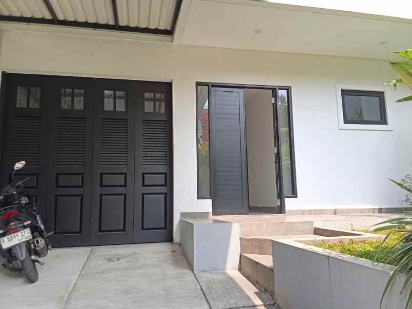 dijual rumah cinere depok