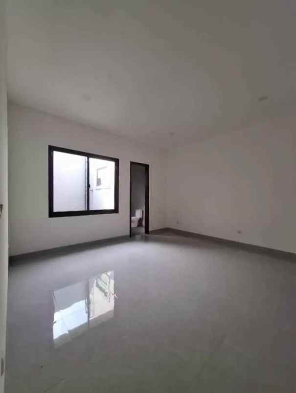 dijual rumah cinere depok