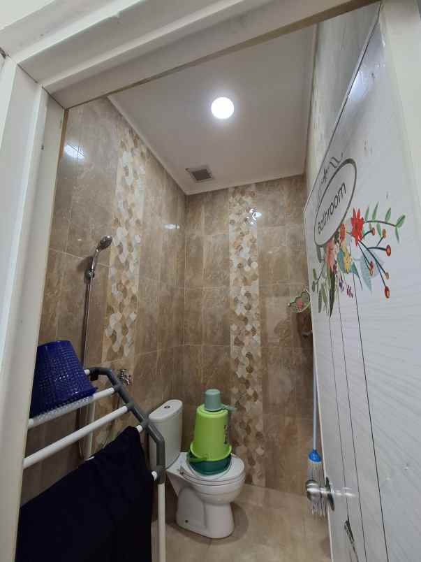 dijual rumah cipageran