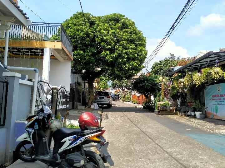 dijual rumah cipageran