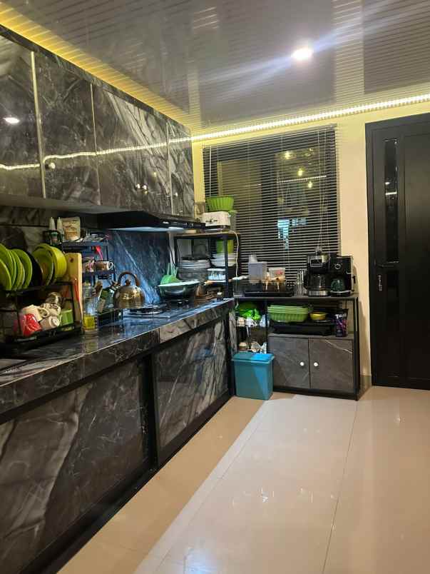 dijual rumah cipayung depok