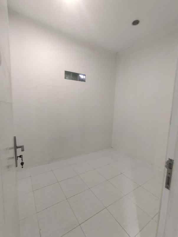 dijual rumah cipedak