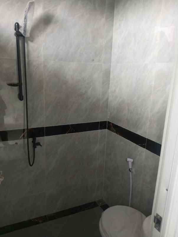 dijual rumah cipedak