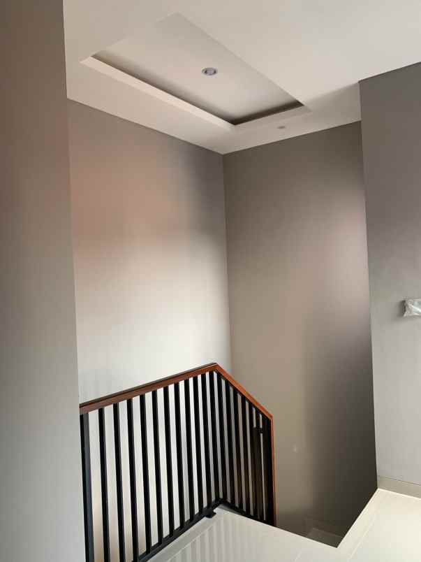 dijual rumah cipedak jagakarsa jakarta