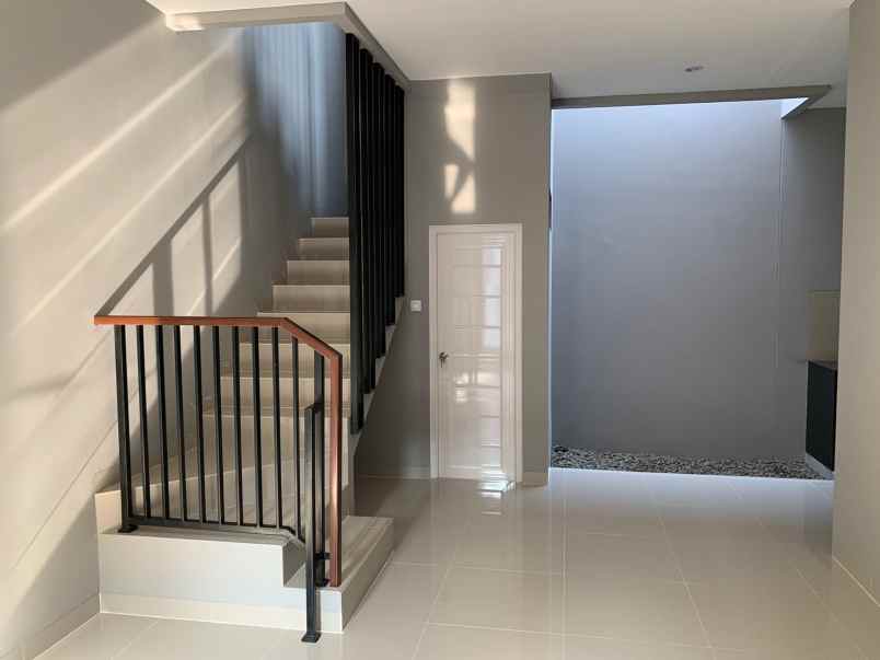 dijual rumah cipedak jagakarsa jakarta