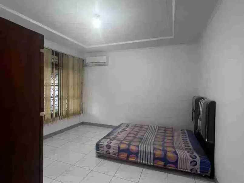 dijual rumah cipinang