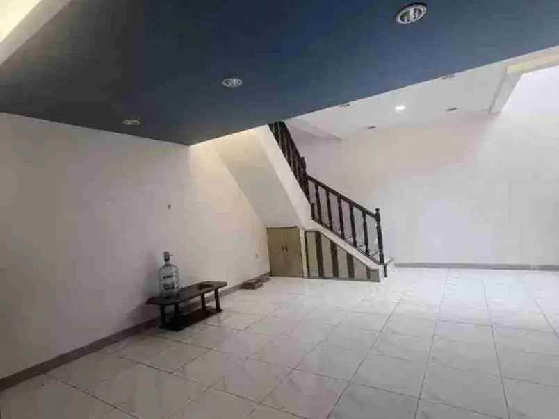 dijual rumah cipinang