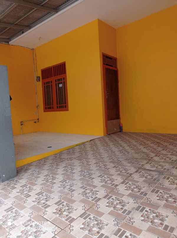 dijual rumah cipondoh makmur