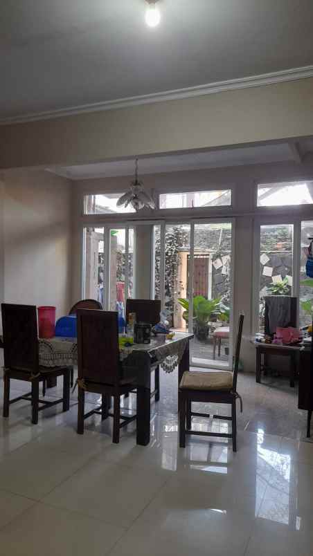 dijual rumah ciputat timur