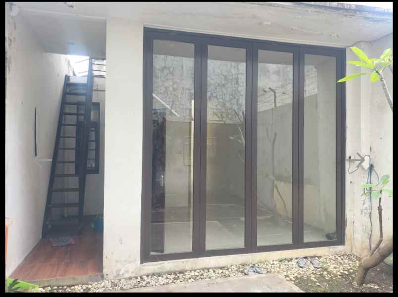 dijual rumah cisaranten