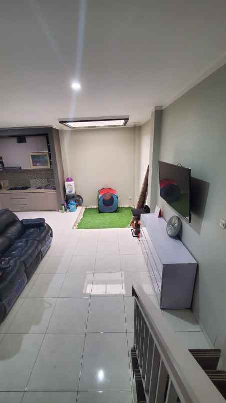 dijual rumah cisaranten kulon