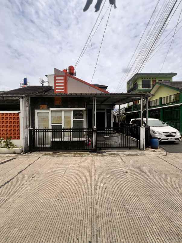 dijual rumah cisaranten kulon