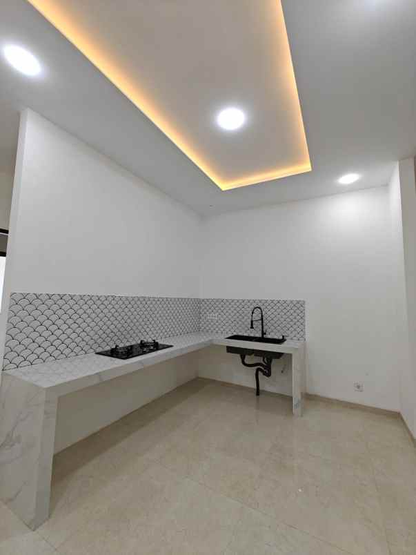 dijual rumah citra 2