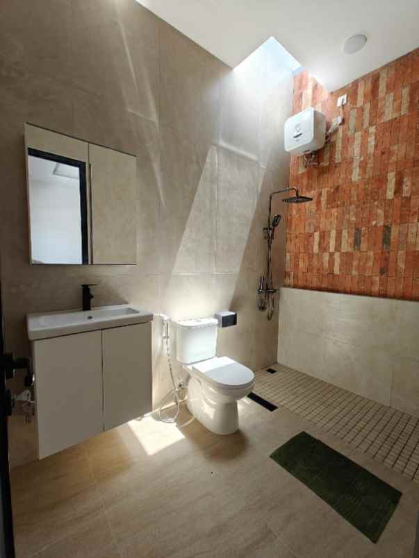 dijual rumah citra 2