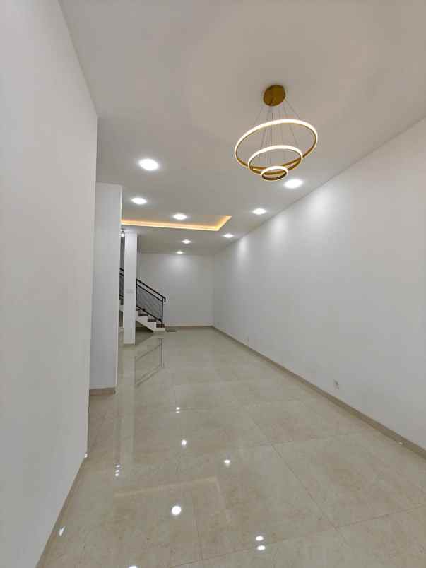 dijual rumah citra 2