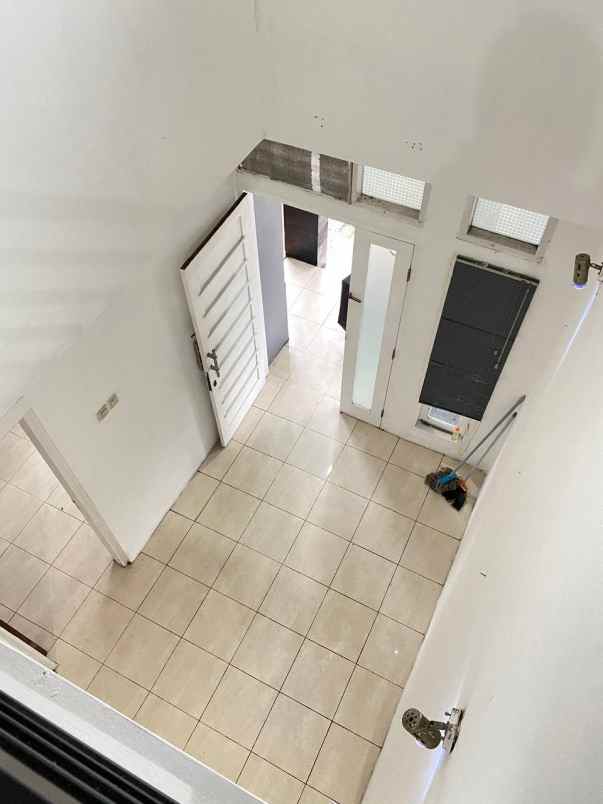 dijual rumah cluster antapani regency