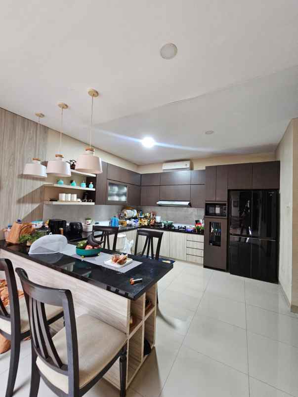 dijual rumah cluster batununggal indah