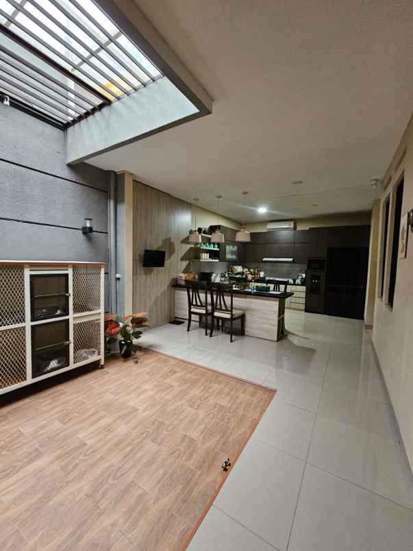 dijual rumah cluster batununggal indah