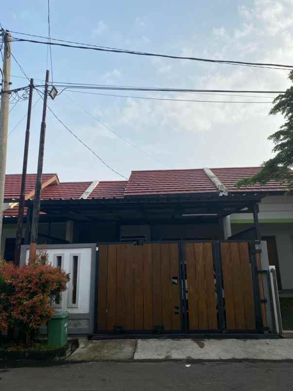 dijual rumah cluster derwati mas estate