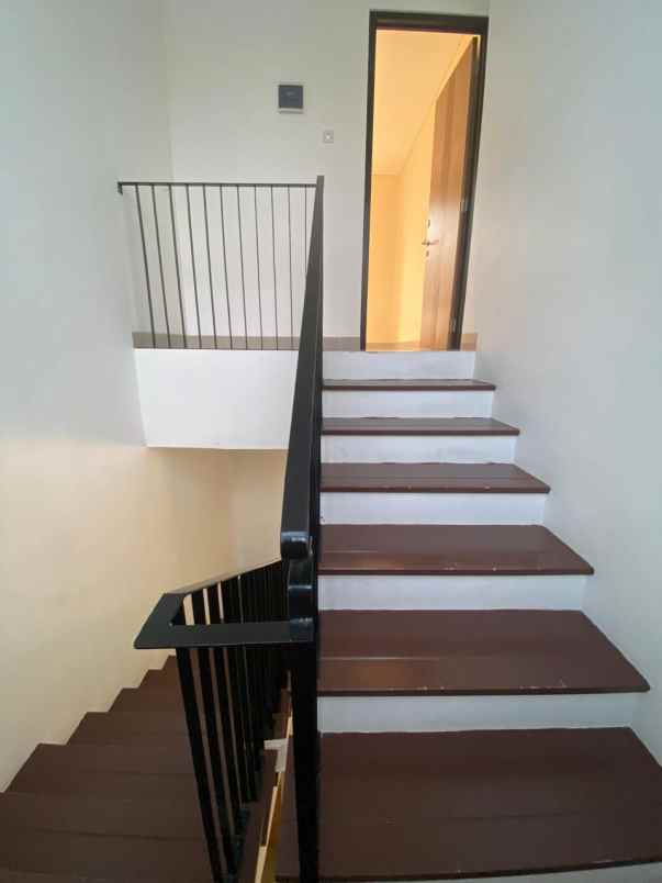 dijual rumah cluster di puri jaya sri serpong