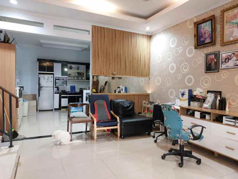 dijual rumah cluster harmoni harapan indah