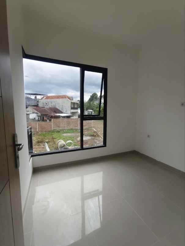 dijual rumah cluster harmony village