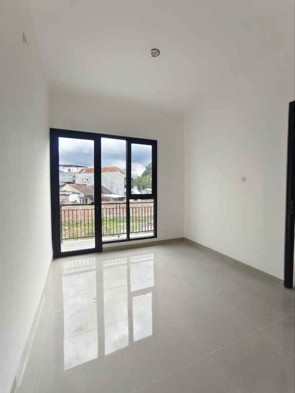 dijual rumah cluster harmony village