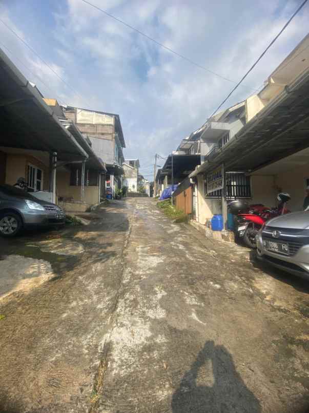 dijual rumah cluster mega regency